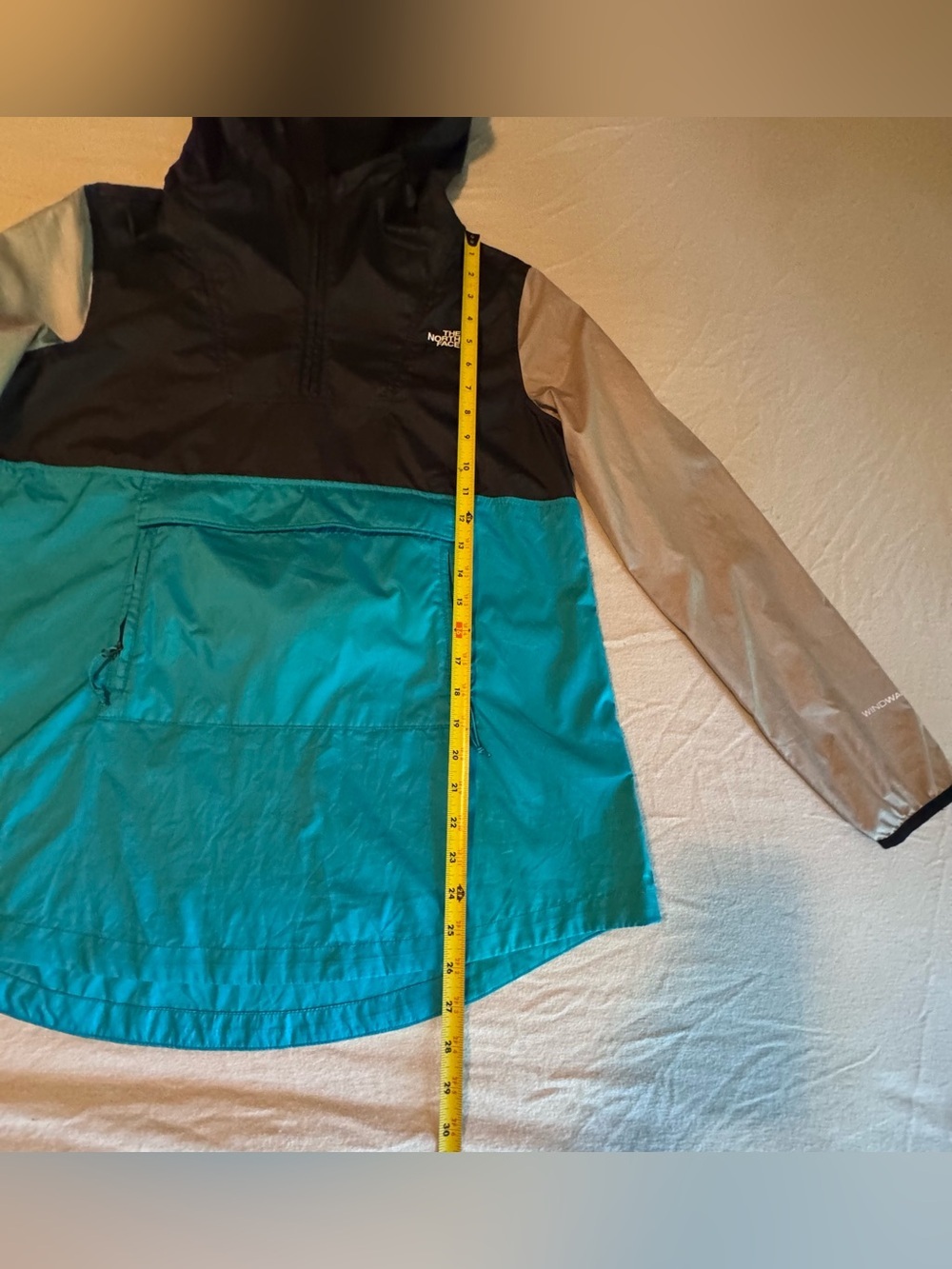 The North Face Women's Black/Teal/Beige Colorblock Anorak - Picture 10 of 14